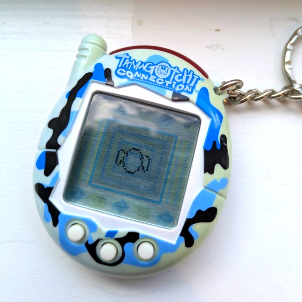 Blue and Black Camo Tamagotchi Connection Bandai, WIZ 2004